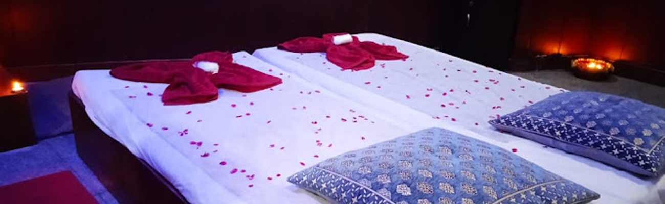 Maurya spa services benner | Best spa in delhi pitampura